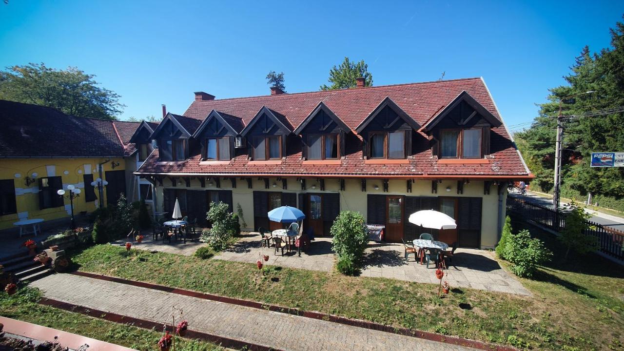 Harmonia Apartmanhaz Balatonlelle Εξωτερικό φωτογραφία