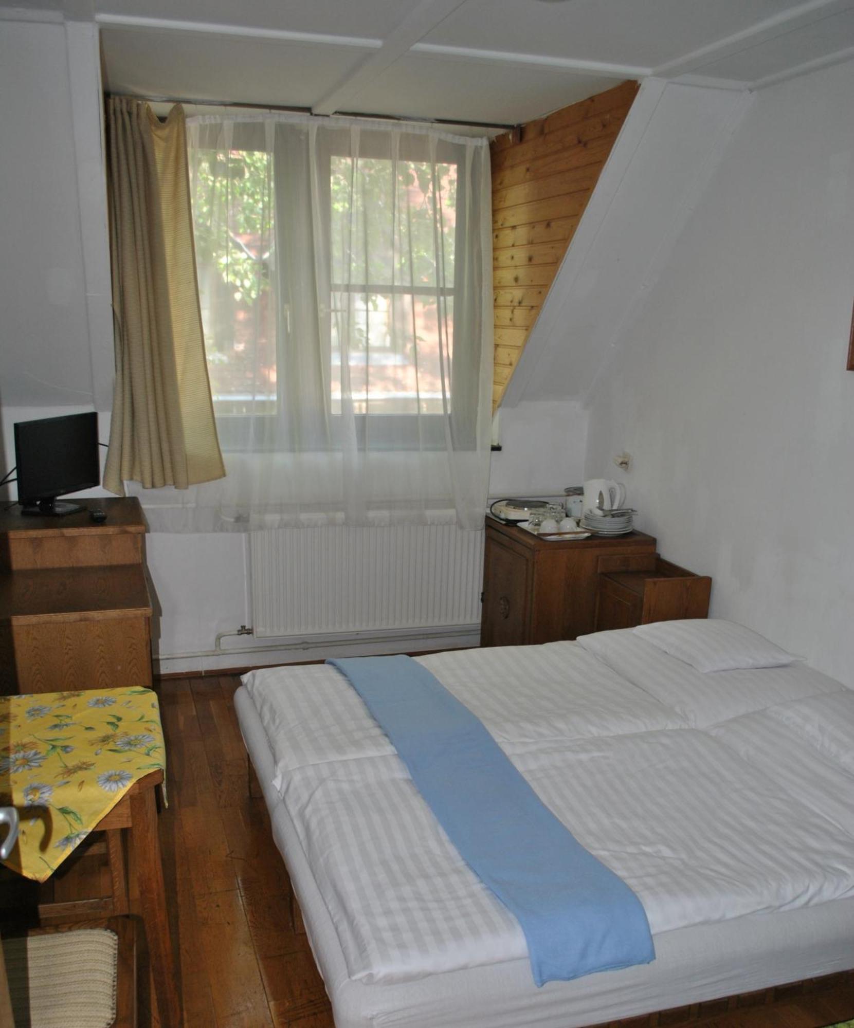 Harmonia Apartmanhaz Balatonlelle Δωμάτιο φωτογραφία